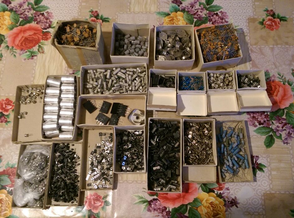 Tranzistor KT922 B pentru statii si BF;2N,BFX;BFY;2N3055 si alte piese