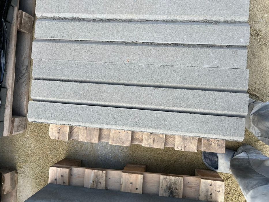 Продам поребрик 80:20:8