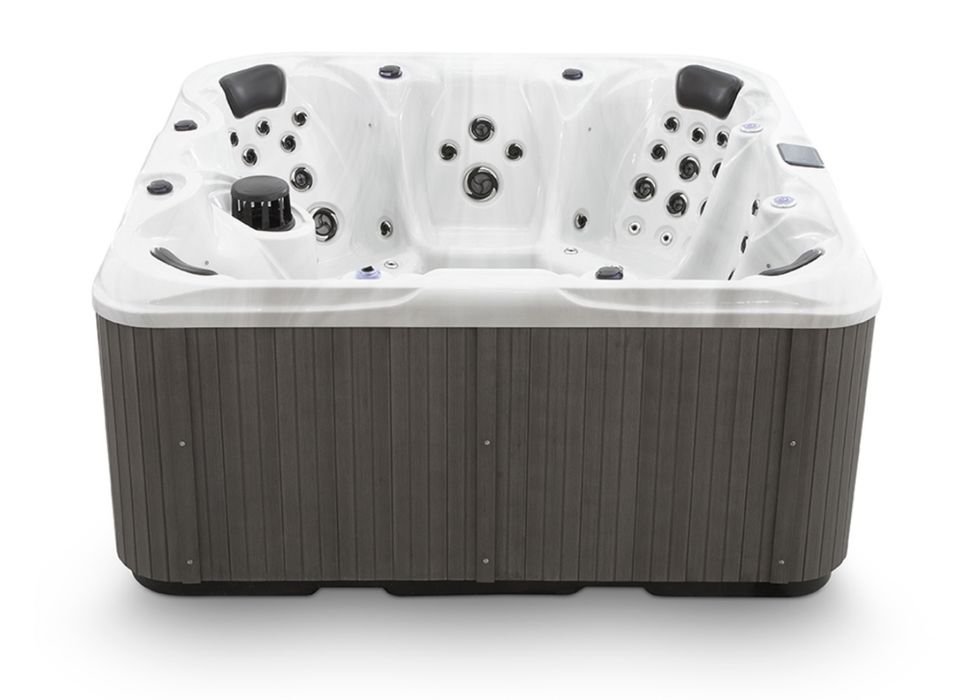 Джакузи 7 места  108 дюзи ,2 години   Гаранция