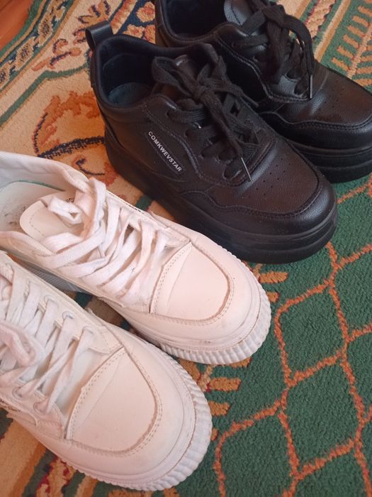 Женские кроссовки  размер 35, 36