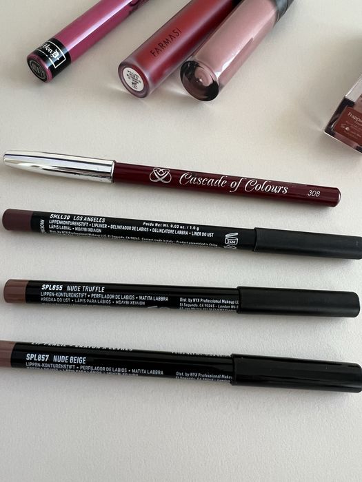 Produse pentru machiaj buze