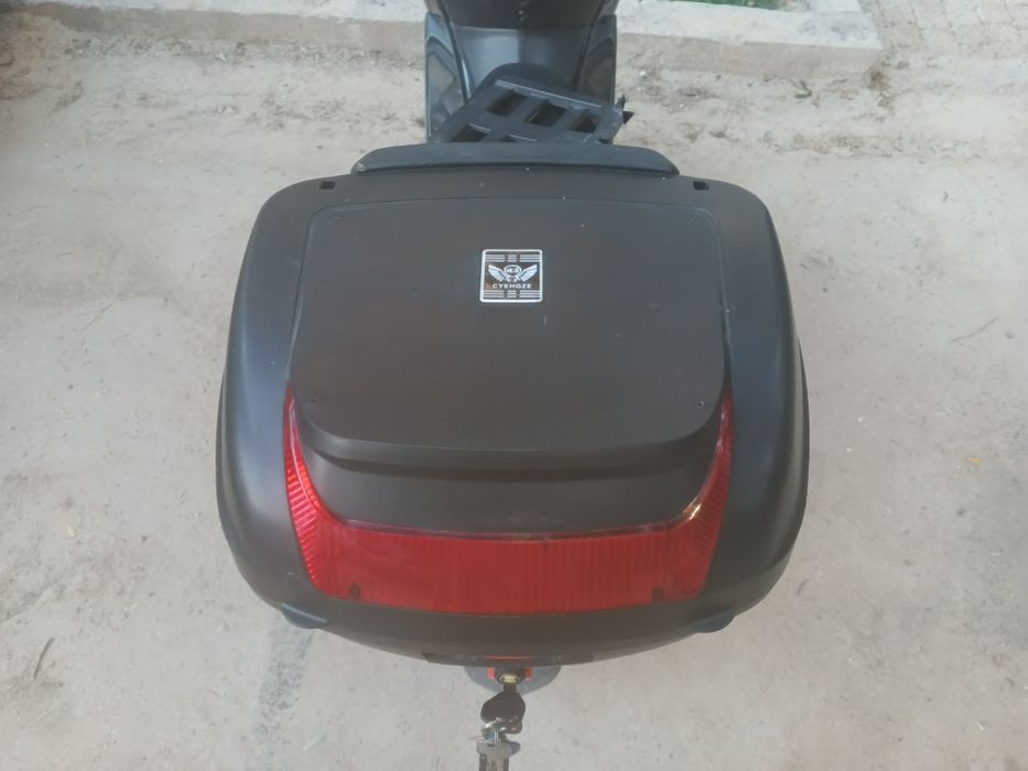 Kofra, bagaj skuter va motosikllar uchun