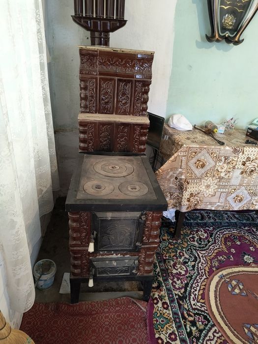 Sobă teracota cu plita și cuptor