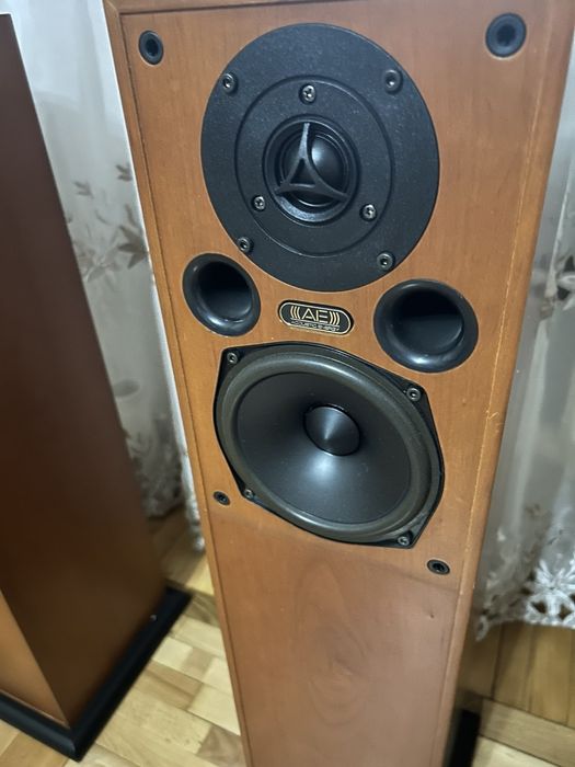 Продам  акустические колонки