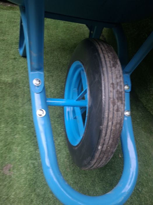 Тачка садовая универсальна  доставка по городу