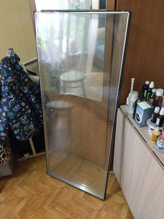 Продам окно пластиковое со стеклом