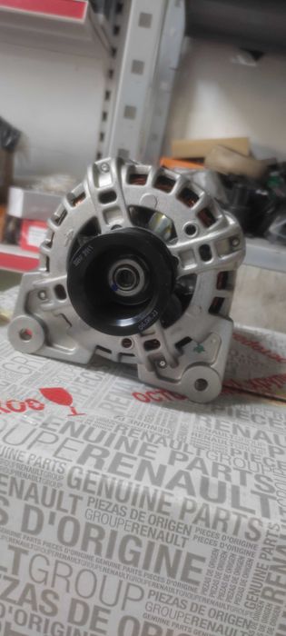 Генератор на ларгус Рено оригинал