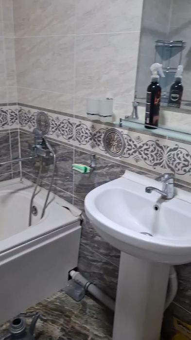 2 xonali uy oilaga ijaraga beriladi uzoq muddatga