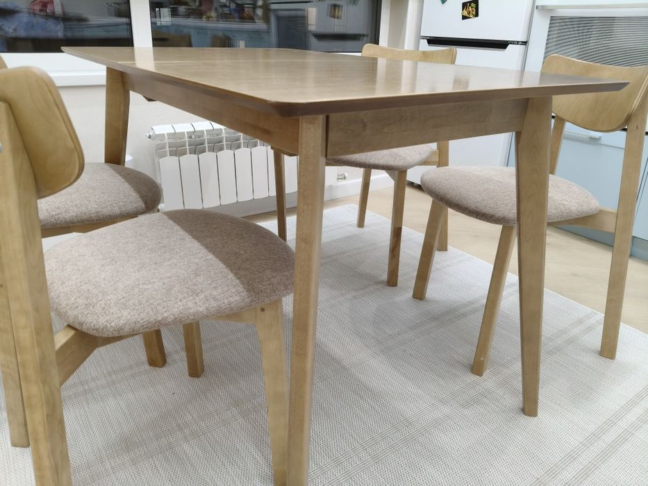 Продам стол со стульями