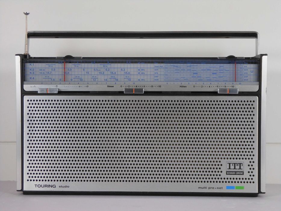 Radio vintage ITT Touring Studio 104A – recondiționat complet