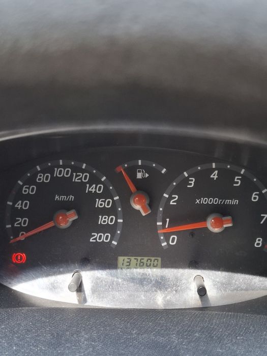 Vand Nissan Micra anul 2004.stare de functionare.137000 km