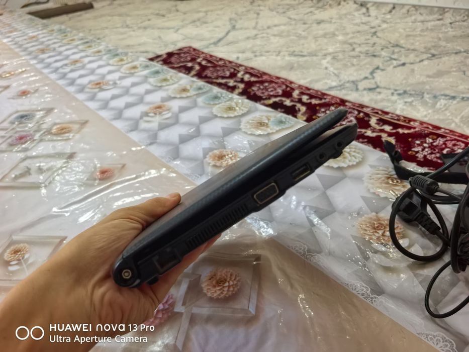 Lenovo netbuk sotiladi