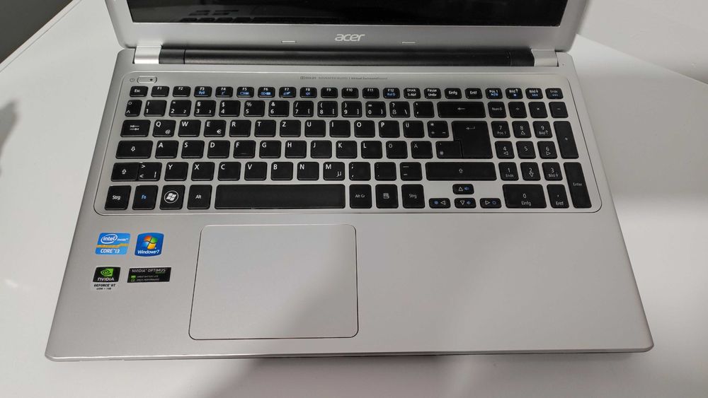 Laptop Acer Aspire V5-571G