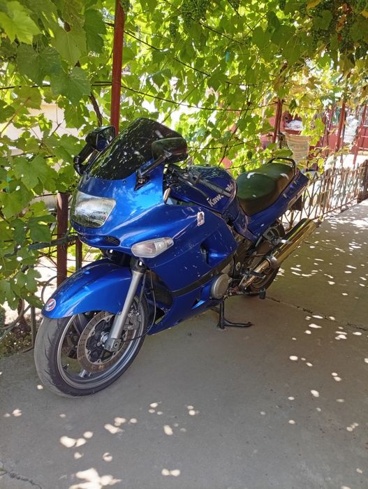Vând Kawasaki zzr 600