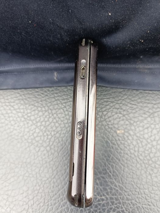 Vând Nokia N97-4 RM 555