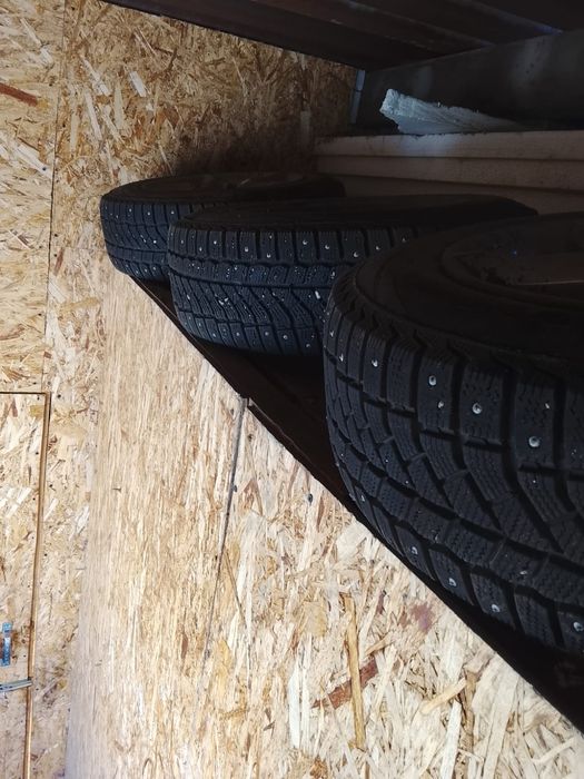Продам шины зимние R-15