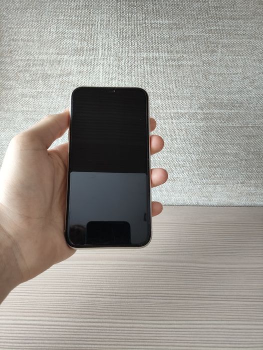 Продаю iPhone 11