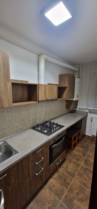 Închiriez  apartament cu o cameră pe strada Gloriei 16 (Concept 9)