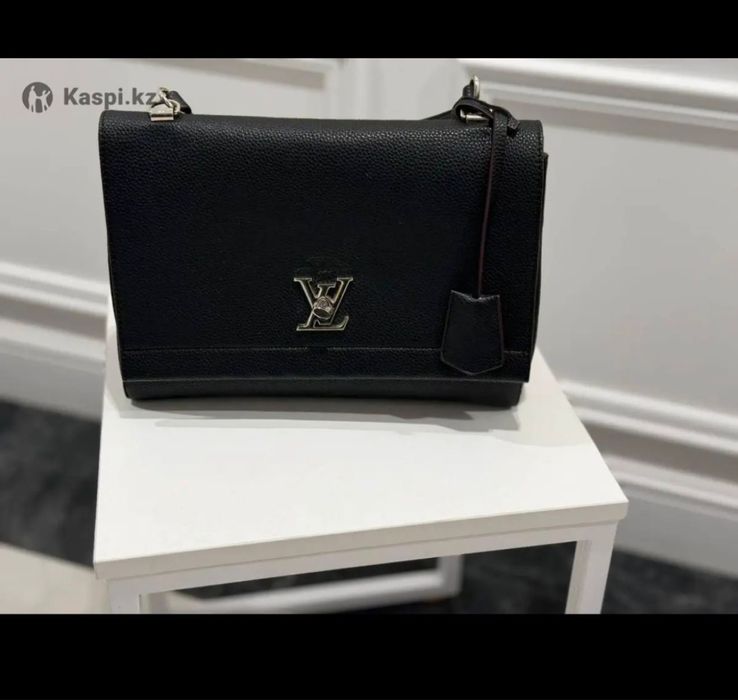 Сумка LV с ремешком