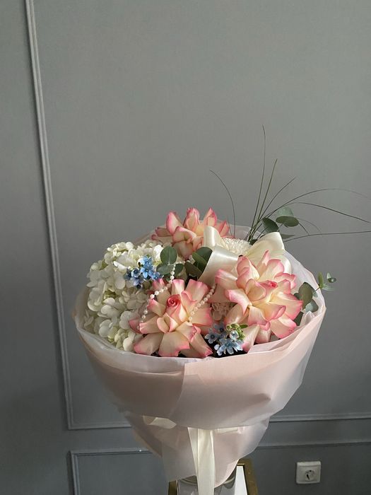 Цветочки свежие сочные пышные