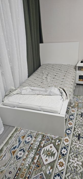 Односпальная кровать от IKEA