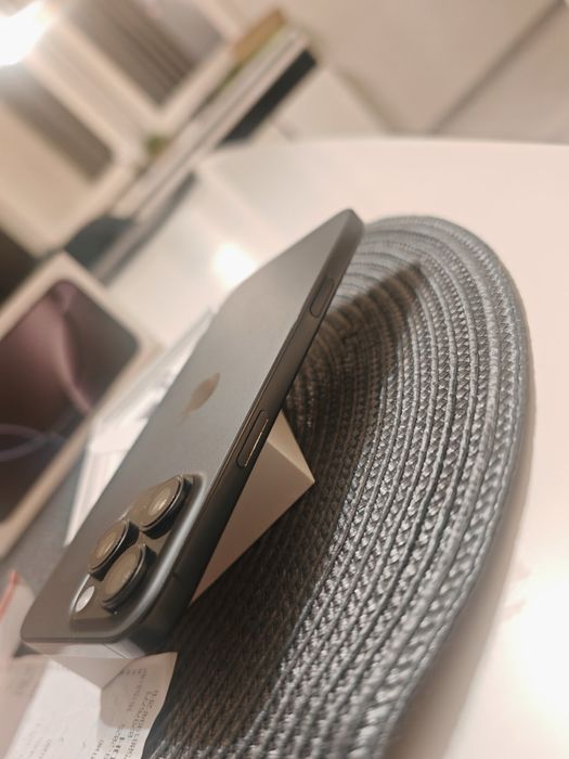 Iphone 16 pro Max black като НОВ