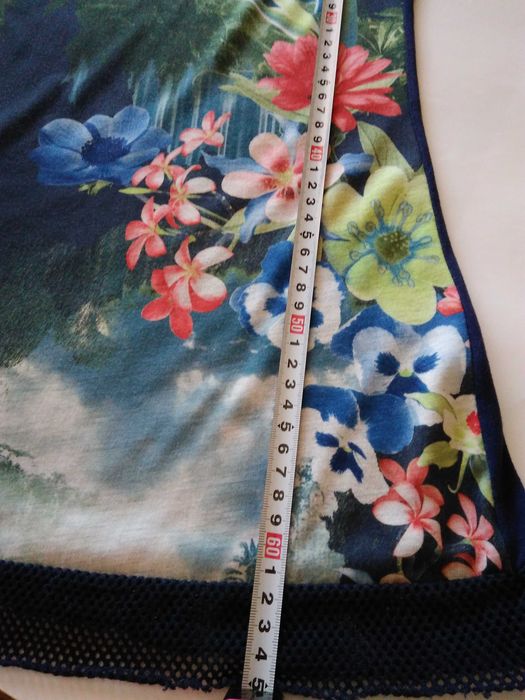 Красива блуза с флорални мотиви - XL