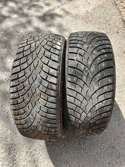 Продам 2 шины 215/55R16