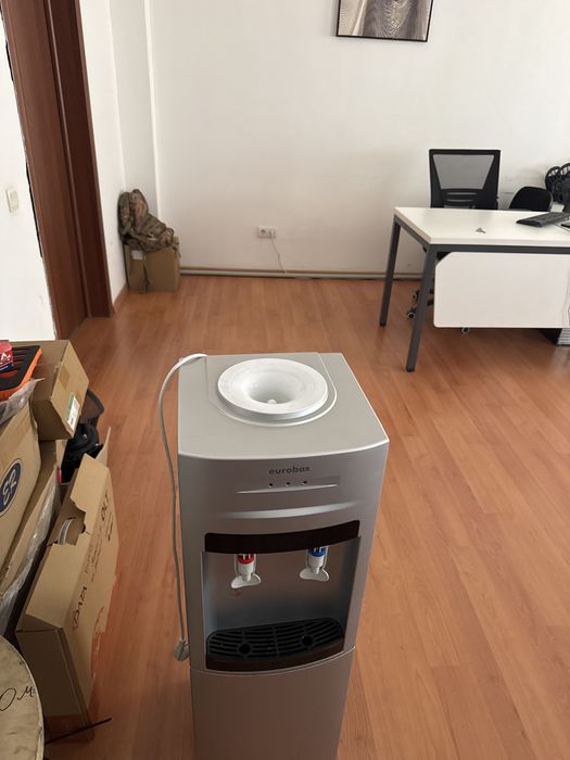 Кулер для воды eurobox