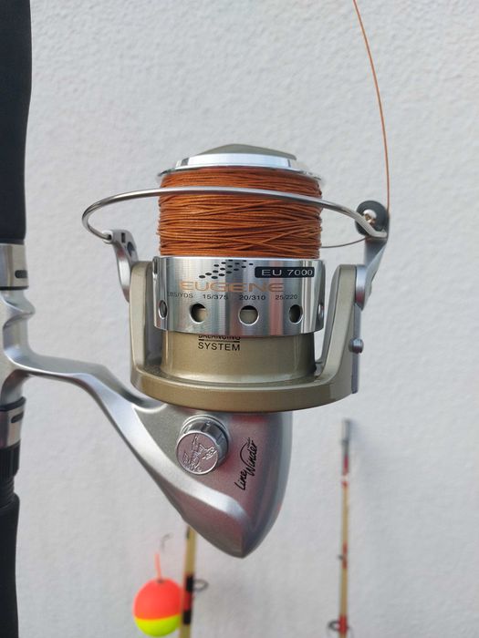 4 бр. Въдици с макари и калъфи