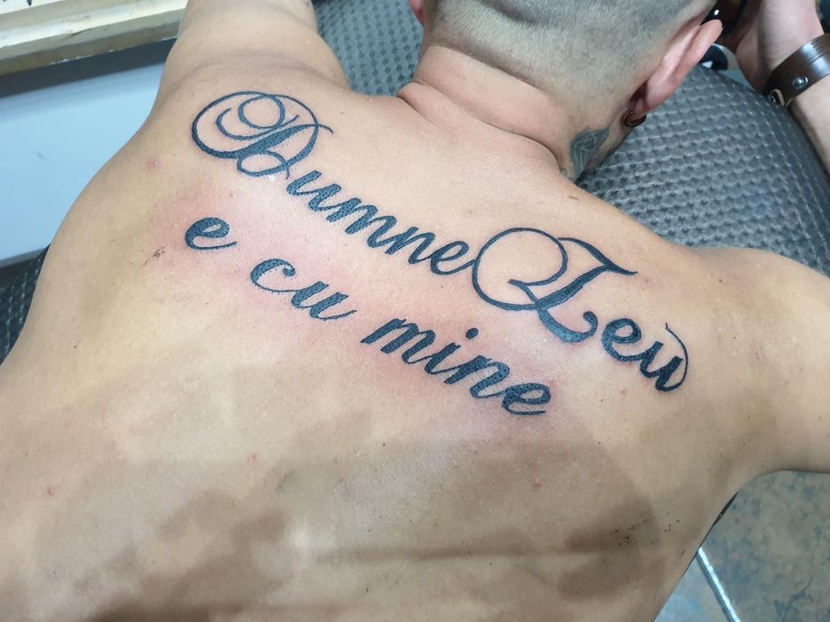 Realizez tatuaje permanente