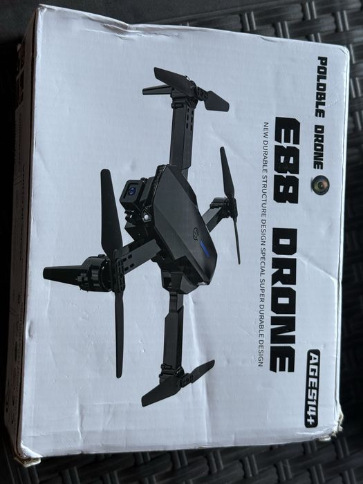 Drona portabila e88