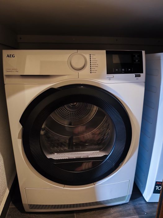 Сушилня за дрехи AEG