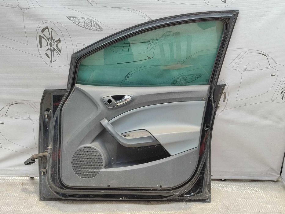 Ușă Față Dreaptă Seat Ibiza IV 6J, 6P Hatchback Negru Cod Culoare L8 / Z9Y 2013 / [2008-2017] / 6J4831056 (2D)