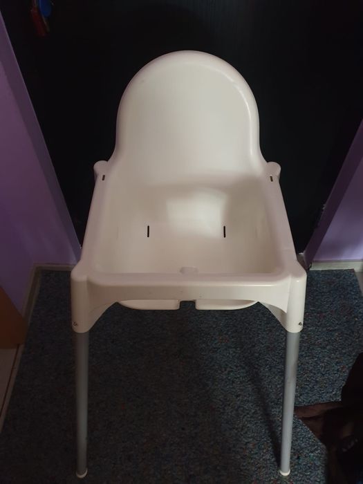 Scaun auto și scaun pentru masa
