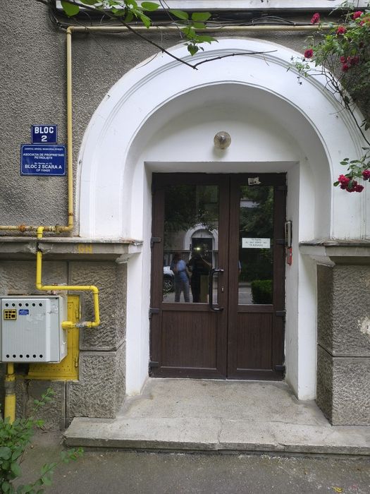 Vând garsonieră în Pitești.