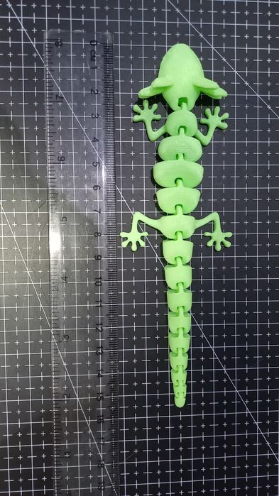 3d луминисцентна  играчка/гущер