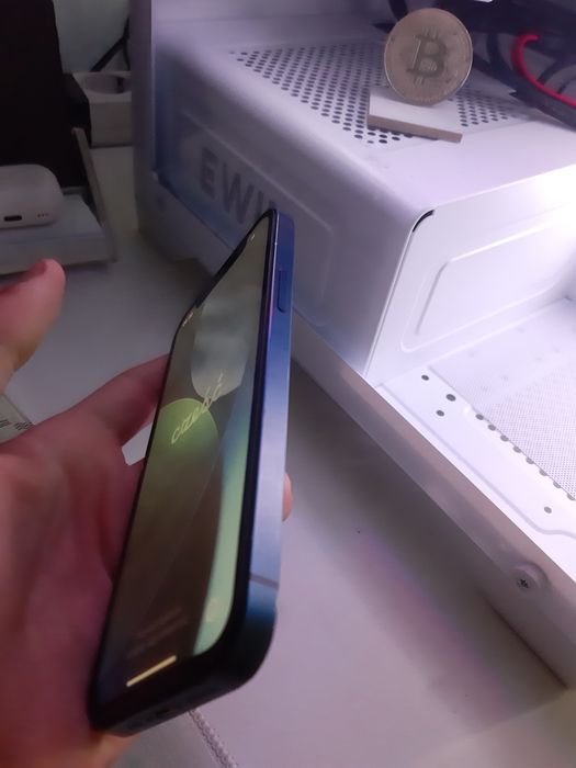Iphone 12  yangi