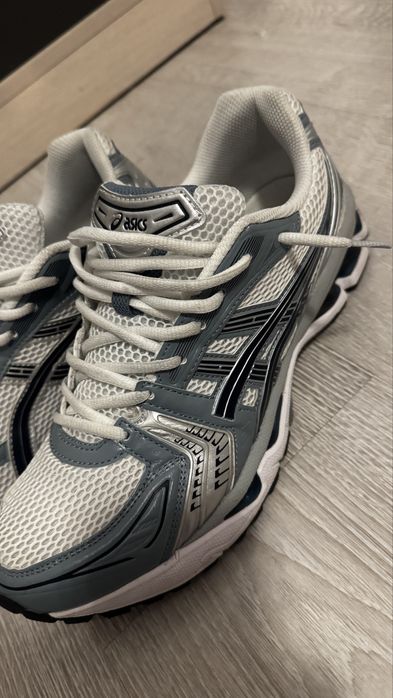 Asics Gel-Kayano 14