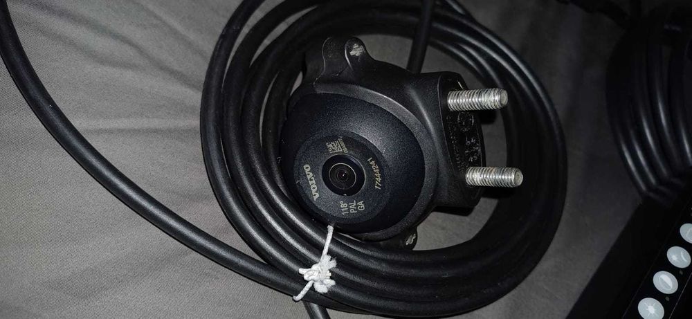 VOLVO - camera de mers inapoi si monitor