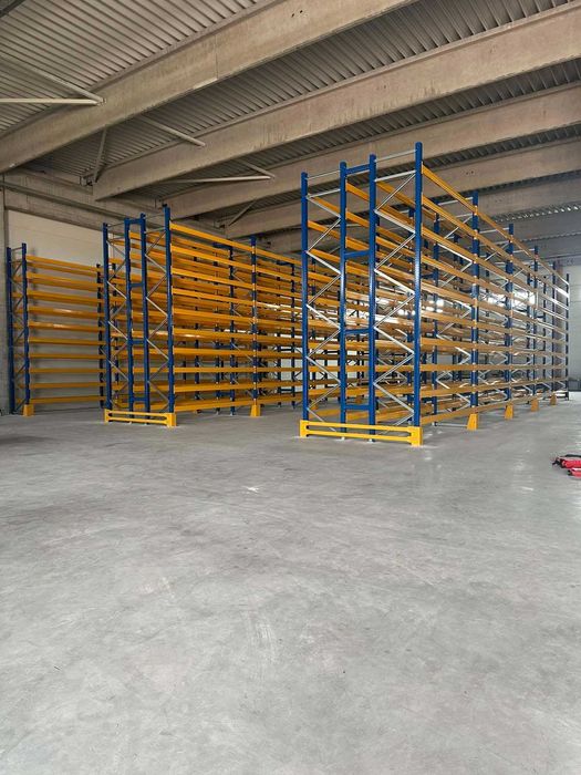Стелажи за палети 8.50м дължина на редица с 1+2 нива за 27 палетоместа