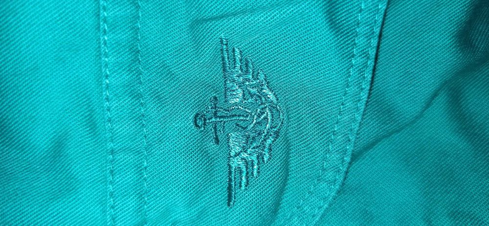 Продам рубашку Dockers