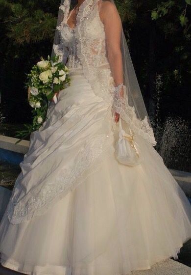 Vand rochie de mireasa