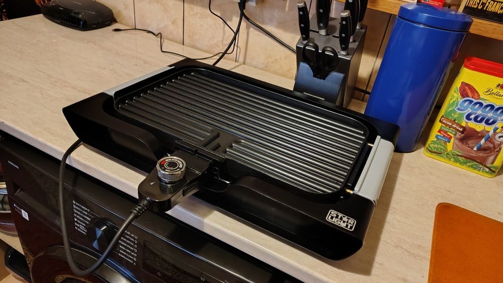 Gratar electric Star-Light EGB-2200W,  Temperatura reglabila, Negru