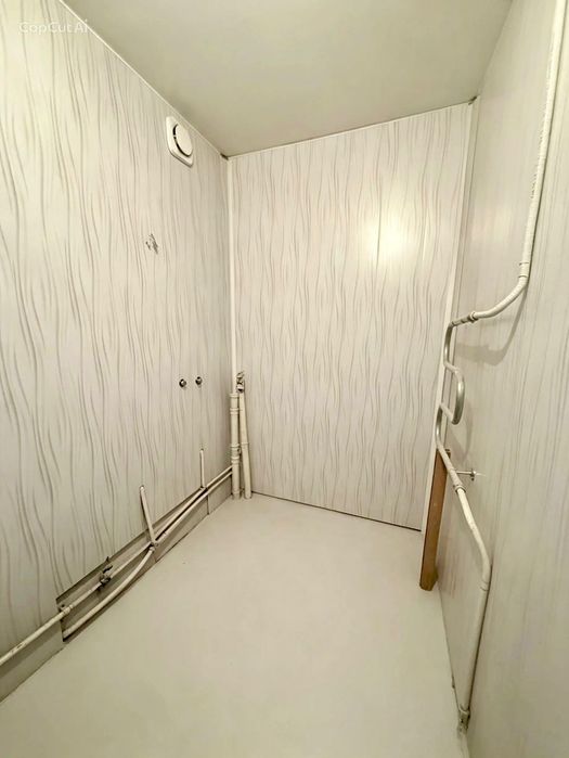 Продам 2х комнатную с балконом