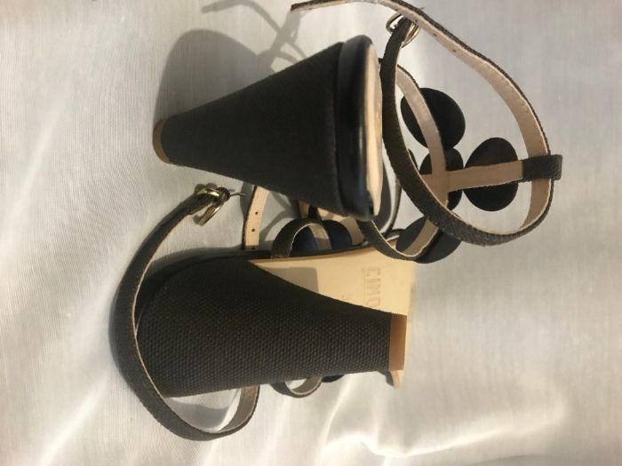 Sandale din piele noi, maro, marimea 39, model deosebit