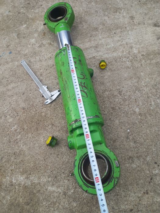 cilindru hidraulic John Deere