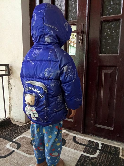 Kurtka bolalar uchun holati zo'r