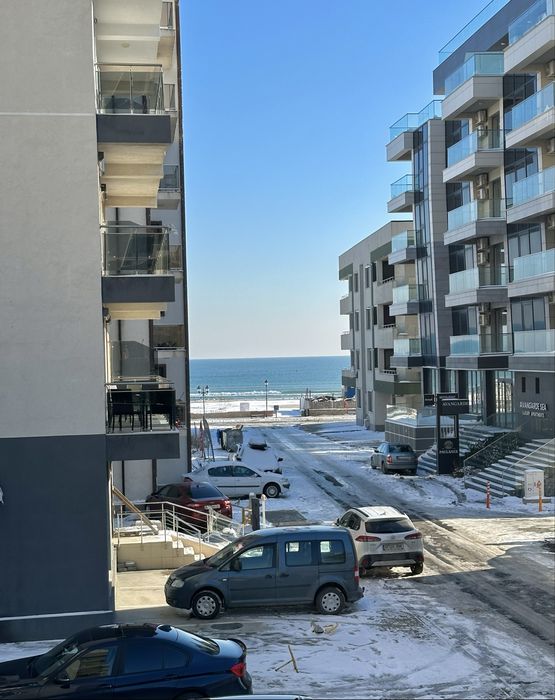 Vand apartament cu 2 camere cu vedere la mare Navodari