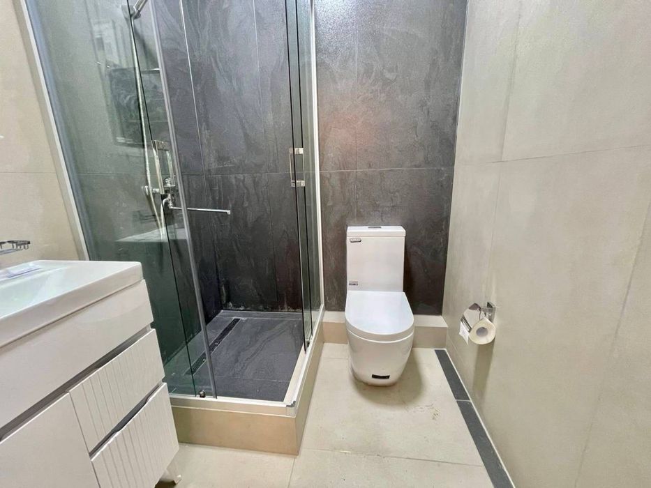 Впервые сдается в аренду 2 ком. в жк « Узмакон»